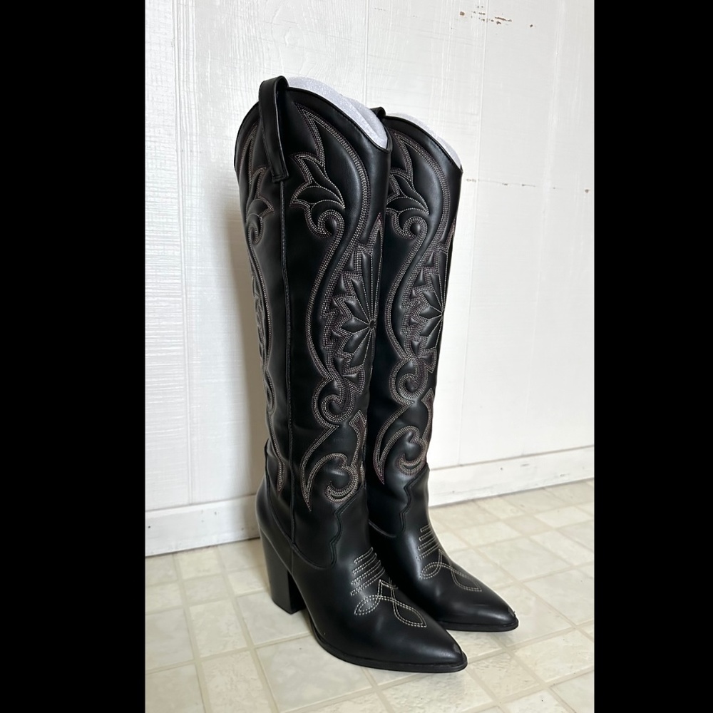 Steve Madden Black Lasso boots